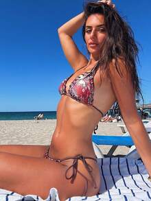 Bộ 2 bikini họa tiết hình học hoạt hình, kiểu dáng giản dị, dễ thương, thanh lịch, gợi cảm, phong cách Bohemian, thích hợp cho kỳ nghỉ biển, mùa xuân/hè. - Đỏ - Xem 2