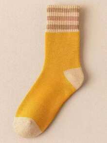 5双条纹船袜，加厚保暖，女士款，适合冬季各种场合，舒适保暖。