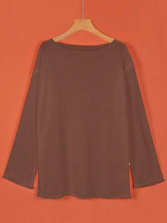 纯色镂空长袖女式毛衣，适合圣诞节穿着，棕色系秋季女装搭配