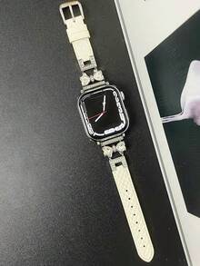 女士真皮表带，兼容，复古风格，白色表盘，饰以闪亮锆石胸针，可爱时尚，尽显优质品质。尺寸：38/40/41/42/44/45/46/49毫米，兼容型号：S11/10/9/8/7/6/5/4/3/2/1/SE/Ultra3/2/1。适合冬季场合：情人节礼物、生日礼物、日常装饰、配饰。 - 白色 - 查看 8