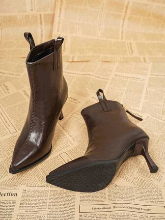 Botas de tobillo de mujer de moda de otoño/invierno con puntera puntiaguda, elegantes, de ajuste ceñido, en color negro y marrón, con cremallera en la parte trasera, tacón grueso, versátiles, de tacón alto