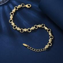 1条18K镀金铜质7毫米厚女士手链 - 粗链条叠戴，适合日常佩戴、音乐节和派对 - 价格亲民的奢华礼物 - 四季皆宜的百搭嘻哈配饰 - 金色 - 查看 4