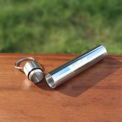 Nuevo estilo de llavero de cigarrillo individual, tubo de almacenamiento de cigarrillos, tubo de almacenamiento de tabaco de pequeña capacidad, caja de cigarrillos portátil con llavero, tubo de almacenamiento de cigarrillos pequeño