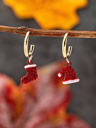 一对不对称红色水钻圣诞帽耳环，不对称圣诞吊坠耳环，女士节日派对饰品