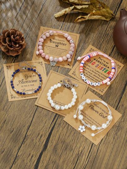 1件时尚波西米亚风串珠手链，配仿珍珠花朵和蝴蝶吊坠，可调节彩色软陶字母手链，送给女孩的可爱礼物