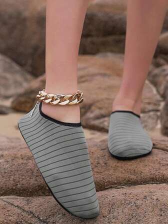 Women's Beach Shoes, Water Shoes, Yoga Shoes, Aqua Shoes, Outdoor Swimming Shoes, Diving Shoes, Non-Slip, Toe Protection, Floating Sole, Snorkeling Shoes