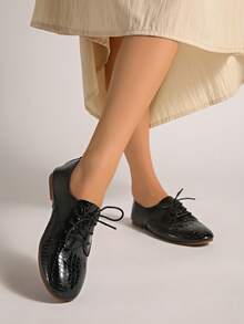 2025新款女士经典时尚舒适轻便平底系带纯色休闲工作鞋 - 黑色 - 查看 5