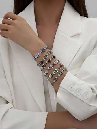 1 Bohemian Style Floral Bracelet With Synthetic Gemstones – Elegant Women's Charm Bracelet, Perfect For Daily Wear And Gifting – Plated Fashion Jewelry Accessory