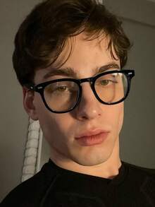 一副男士休闲基础款方形镜框时尚眼镜，适合日常阅读、校园生活穿搭和通勤上班。 - 彩色 - 查看 10