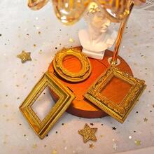ZZXC Vintage Gold Picture Frames Fits 1.5x2 Inch Photos Set Of 4 Mini Hand-Crafted Resin Frame No Backing And Glass For DIY Mini Gallery Wall Fridge Magnets Wedding Event Table DecorZX- - 金色 - 查看 4