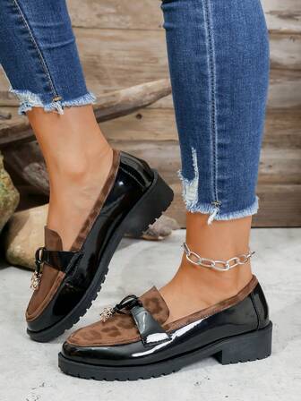 Dammode Mångsidig Pendling College Punk Stil Röda Kontrastfärgade Loafers med Tjock Sula, Mjuk Botten Halkfria Platta Skor