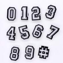 2个卡通黑白字母可拆卸鞋饰，适用于木屐、花园鞋等，鞋面装饰批发 - 彩色 - 查看 5