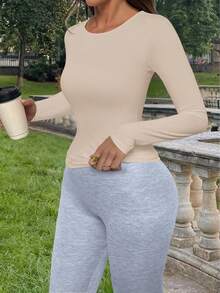 AiTyi 女士上衣，修身舒适，休闲百搭纯色圆领针织长袖T恤，适合毕业、返校、圣诞节、新年、感恩节、秋冬季等场合穿着。 - 杏色 - 查看 9