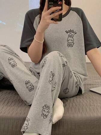 两件套女士短袖睡衣套装，柔软舒适的家居服