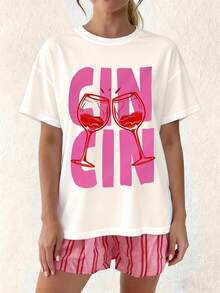 Camiseta gráfica con estampado de brindis de martini, camiseta de cuello redondo casual de manga corta para mujer, ropa de otoño para mujeres de vuelta al colegio