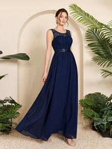 新款经典圆领撞色蕾丝伴娘礼服，薄纱设计配腰带，雪纺长裙，适合婚礼宾客穿着 - 寶藍色 - 查看 5