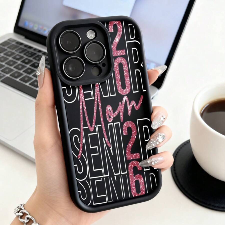 Cubierta de teléfono para con diseño de madre 2026 en negro con detalles brillantes y texto personalizado ideal para regalo de cumpleaños o día de la madreCompatible with 16 Pro Max/16 Plus/16 Pro/16/15 Pro Max/15 Plus/15 Pro/15/14 Pro Max/14 Plus/14 Pro/14/13 Pro Max/13 Pro/13/12 Pro Max/12 Pro/12/11 Pro Max/11 Pro/11/XS Max/XR/X/7 Plus/7 TPU Drop-Proof and Stain-Resistant Protective Soft Case - Negro - Ver 1
