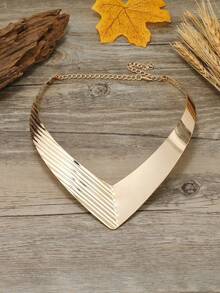 Exaggerated Glossy Patterned Necklace, Women Casual Jewelry Necklace With V-Shape Choker Collar - Gold - View 3