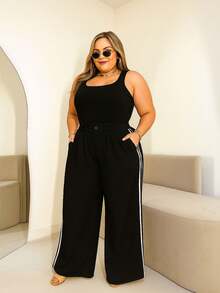 MODA MO, REF: MK002-MK003 (PLUS SIZE), Wide-Leg Pants, Side Stripes, High Waist, Tanning Fabric, Elegant, Wide Leg, Side Pockets, Vibrant Colors, Sophisticated, Modern, Formal, Spring, New Collection, Current Look, High Quality. - Black - View 4