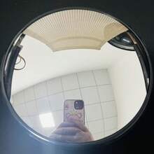 1 Stück eleganter schwarzer dekorativer konvexer runder Spiegel - komplett aus Kunststoff, geeignet für Wohnzimmer und Schlafzimmer, ohne Strombedarf, leicht und stilvoll, horizontale Platzierung, moderne Wohndekoration, ideal für Raumdekoration und Fotografie - Verschiedenfarbig - Übersicht 8