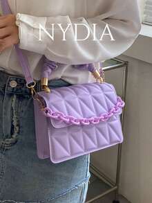 迷你幾何壓花鏈條裝飾翻蓋方包