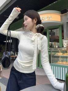 女士针织圆领长袖上衣，饰有精致蕾丝和系带细节，常规版型，略带弹性。 - 白色 - 查看 3