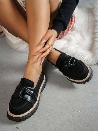 Mocasines de plataforma de punta redonda de moda casual para mujer, diseño de giro, nuevos para primavera y otoño