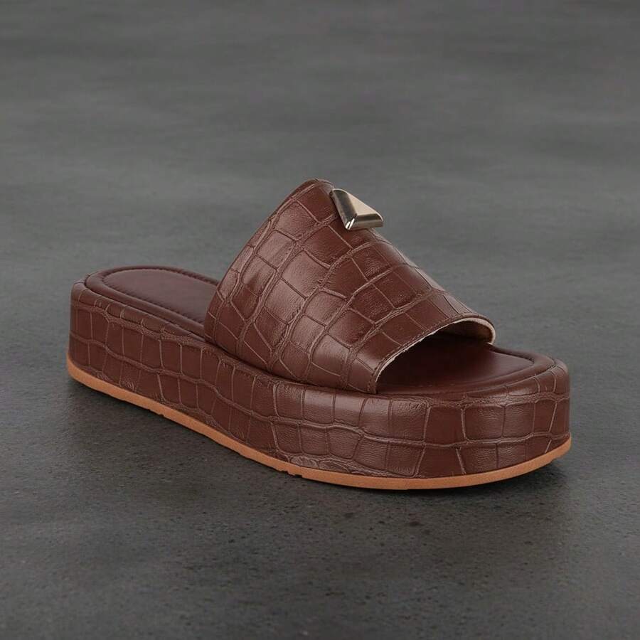 Women's Platform Sandal | Comfortable Flat Model - Coffee Brown - View 1