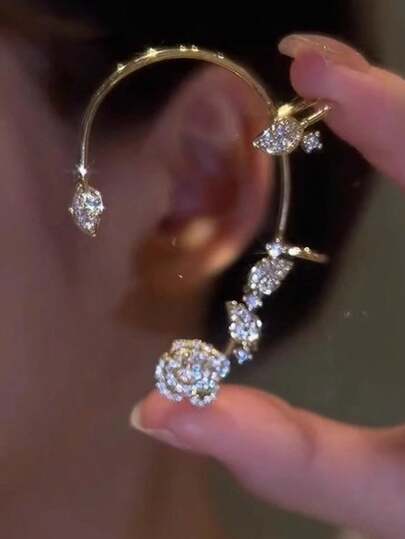 1pc Fashionable Elegant Delicate Gold Butterfly Rhinestone Left Ear Cuff Jewelry, Suitable For Holidays And Daily Wear