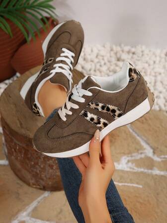 Damsneakers, rund tå, tjock sula, snörning, randig dekor, lämplig för inomhus-/utomhusbruk, skolstil, bekväma athleisureskor, året runt