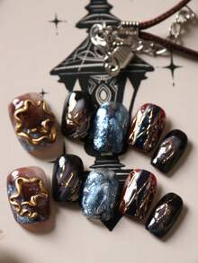 10片装亚克力美甲贴片，黑色、蓝色、金色蕾丝美甲用品，短款美甲贴片，假指甲，人造指甲套装，包含1张粘合贴片和1个迷你指甲锉。 - 彩色 - 查看 3