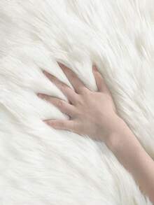 1件白色蓬松人造毛皮柔软方形椅垫，超柔软地毯，易于清洁和存放，多用途，适用于客厅、卧室、宿舍、办公椅、现代家居装饰梳妆凳座垫、家用沙发垫、卧室装饰地毯 - 白色 - 查看 4