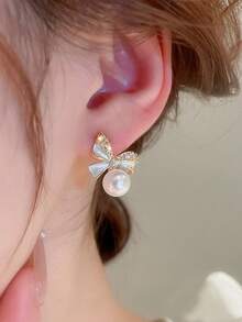 1 Pair Rhinestone, Zirconia & Pearl Dangle Earrings, Butterfly Design, Elegant & Fashionable Luxury Earrings For Women - Gold - View 2