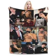 Colby Brock Throw Blanket - Ultra-Soft All-Season Sofa, Bed, Camping & Travel Blanket - Photos For Fans, Perfect Gift For Birthday, Christmas - Cozy Home Decor For Living Room, Office, Gifts For YouTubers/S, Throw Blanket For Couch, Stylish Living Room Accessory, Plush Fabric, Birthday Present - 白色 - 查看 11