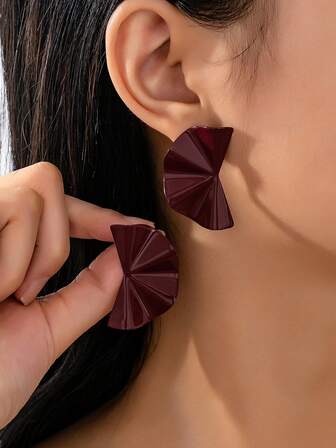 1对女士半圆形左右珐琅酒红色半件耳钉