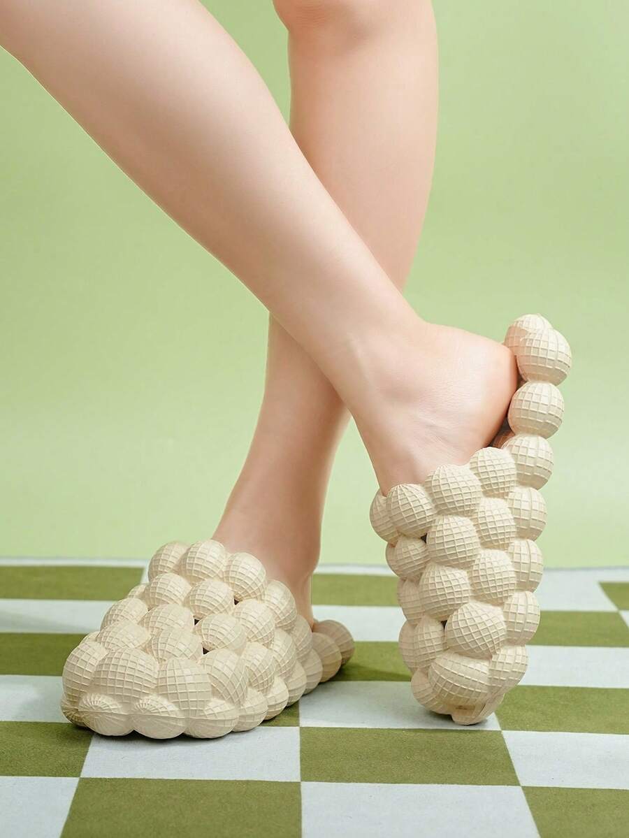 1 paire de sandales moussantes à la mode et polyvalentes, sandales de massage douces, convenant aussi bien aux hommes qu'aux femmes comme sandales d'extérieur - Beige - Voir 1