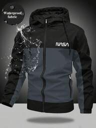 Jaqueta masculina de manga comprida, estilo esportivo casual, com estampa de letras em blocos de cores, zíper e capuz com cordão, ideal para primavera e outono.