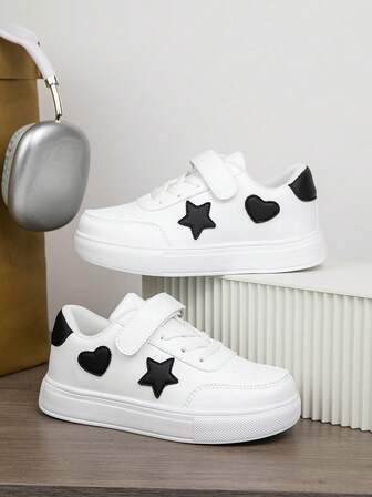 1 Pair Kids Canvas Shoes, Comfortable Breathable With Star And Heart Decor, Flat Sole Casual School Sneakers, Fashion Versatile Children Running Sports Shoes