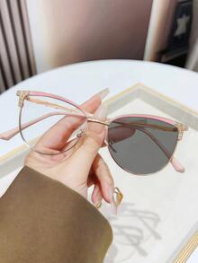 1pc Metal Cat Eye Frame Makeup-Free Gadget, Outdoor Light-Sensitive Photochromic Glasses, Indoor Computer Non-Prescription Glasses Myopia Fashionable Versatile Women Eyewear - Multicolor - View 11