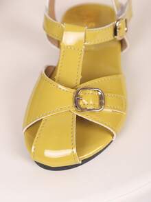 Dép lê ngoài trời thời trang cho trẻ em, dép xăng đan mùa hè đế bằng, giày đi biển mới, được các bé gái yêu thích. - Màu vàng - Xem 8