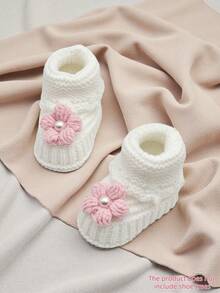 1 Pair Handmade Infant Knit Booties With Flower, White Infant Crib Shoes