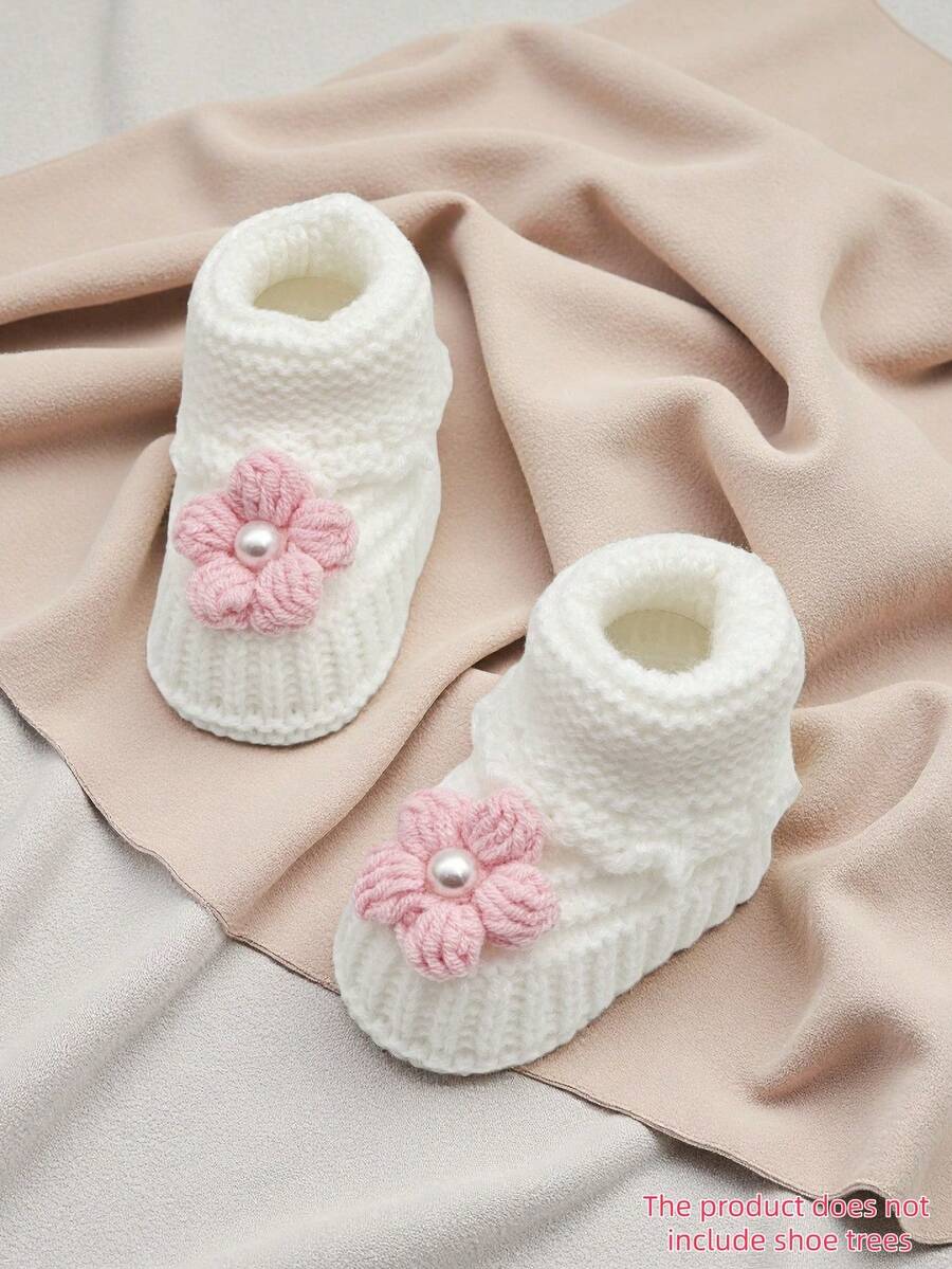 1 Pair Handmade Infant Knit Booties With Flower, White Infant Crib Shoes
