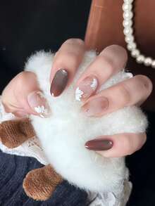 Uñas postizas hechas a mano de una sola pieza, con un estilo lujoso y suave. Diseños florales pintados a mano. Uñas de ojo de gato. Crea un aspecto único. Uñas lindas, uñas ovaladas. Uñas postizas, uñas cortas, uñas sofisticadas, reutilizables, adecuadas para que las usen mujeres y niñas a diario o en días festivos, y hacen un gran regalo.