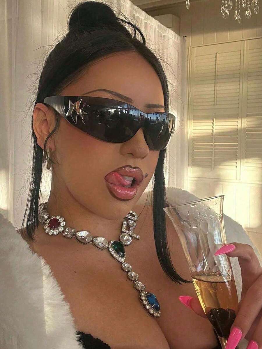 1pcY2K Wraparound Style Fashion Glasses, Millennium Future Style, European And American Glasses, Integrated Personalized Glasses Preppy Style For Back To School Wrap Shape Star Decor - 黑色 - 查看 1