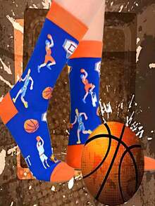 1双男女通用秋冬季个性化趣味图案中筒袜，篮球、足球设计