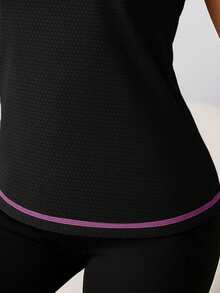 女士蜂窝纹理短袖圆领T恤，速干吸湿透气亲肤运动T恤，撞色滚边，适合跑步和健身活动，黑色夏季款 - 黑色 - 查看 7