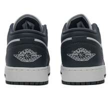 Nike Giày bóng rổ AIR JORDAN 1 LOW (GS), đệm lót, dành cho thanh thiếu niên, thích hợp cho tập luyện và thi đấu thực tế, 553560-044 - Xám sắt/Trắng đỉnh - Xem 5