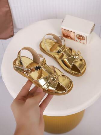 Children's Fashionable Outdoor Slippers, Flat-Topped Summer Sandals, New Beach Shoes, Highly Favored By Girls