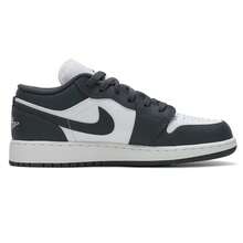 Nike Giày bóng rổ AIR JORDAN 1 LOW (GS), đệm lót, dành cho thanh thiếu niên, thích hợp cho tập luyện và thi đấu thực tế, 553560-044 - Xám sắt/Trắng đỉnh - Xem 2