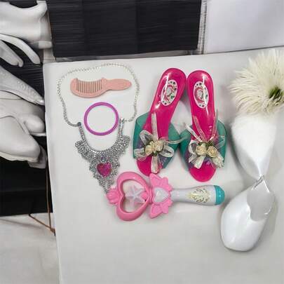 Un paquete Juguetes de plástico para niñas, ideales para fiestas, que incluyen: tacones altos, corona, micrófono, peine y anillo. Regalos de cumpleaños y Navidad.